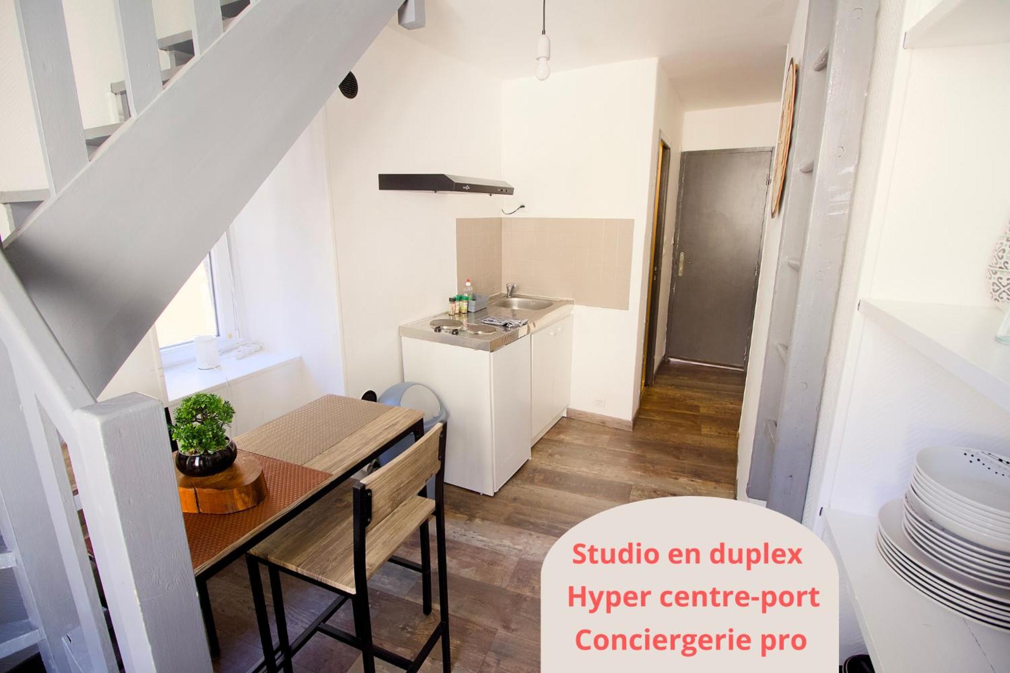 Petit Duplex Lumineux, Hyper Centre A 2 Pas Du Port, Intendance Luxury Host Cherbourg-en-Cotentin Exterior photo